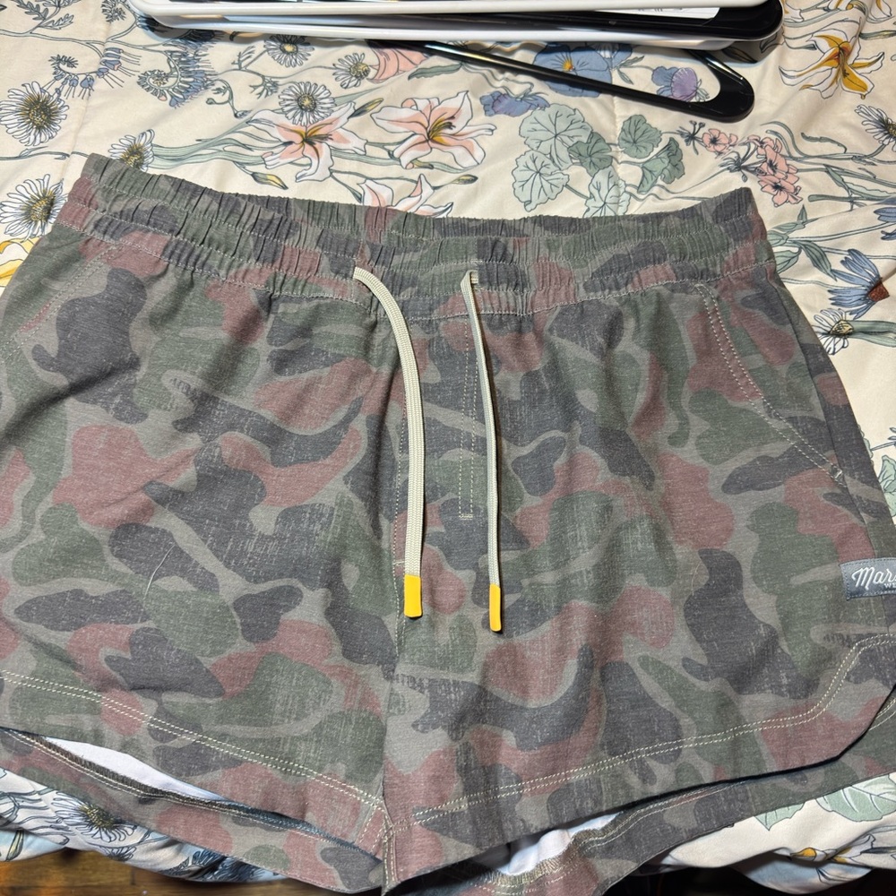 Mossy Oak Women's Green and Brown Athletic Shorts